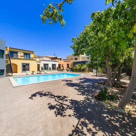 Villa Sea-view In + Shared Pool *