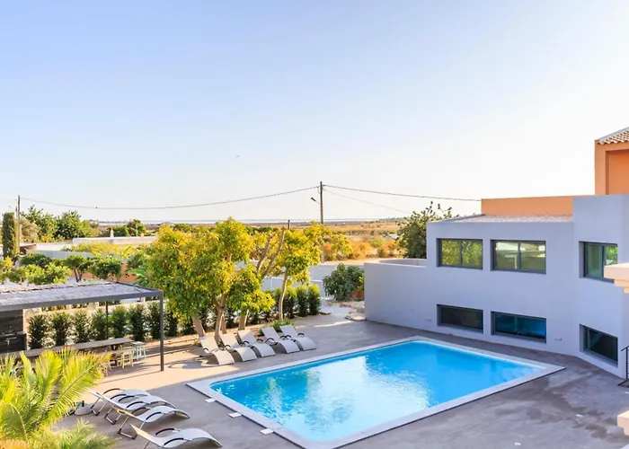 ヴィラ Sea-view In + Shared Pool Quelfes